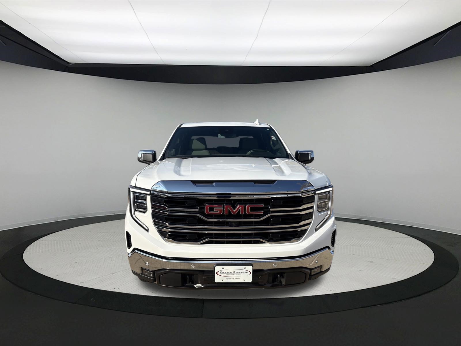 Used 2025 GMC Sierra 1500 SLT w/ SLT Premium Plus Package AWD/4WD image 5