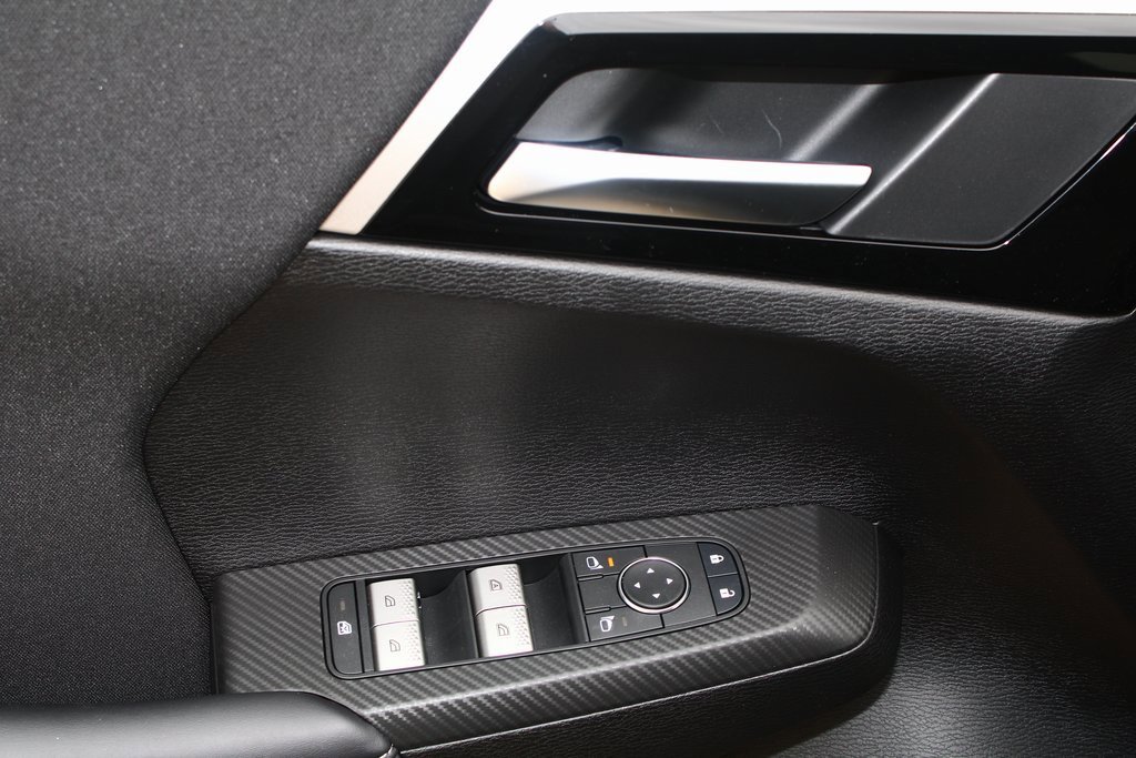 New 2026 Mitsubishi Outlander ES image 12