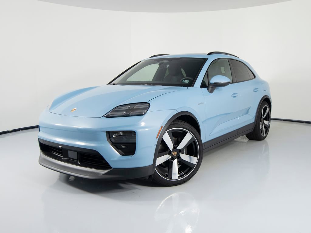 New 2026 Porsche Macan 4 Electric image 6