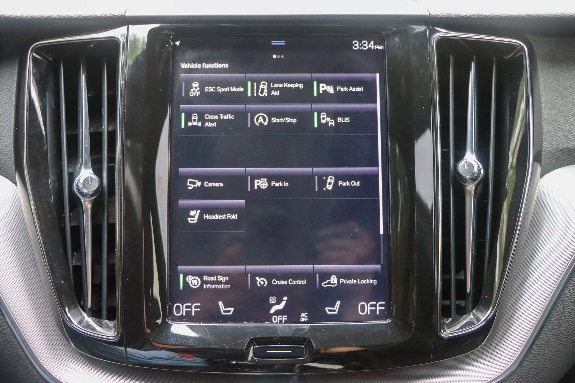 Used 2018 Volvo XC60 T5 R-Design w/ Convenience Package image 38