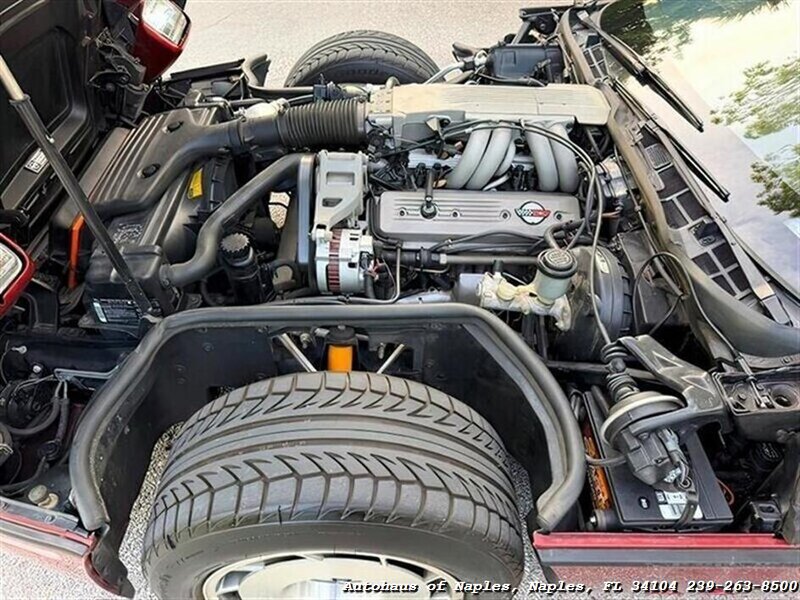 Used 1987 Chevrolet Corvette Convertible RWD image 17