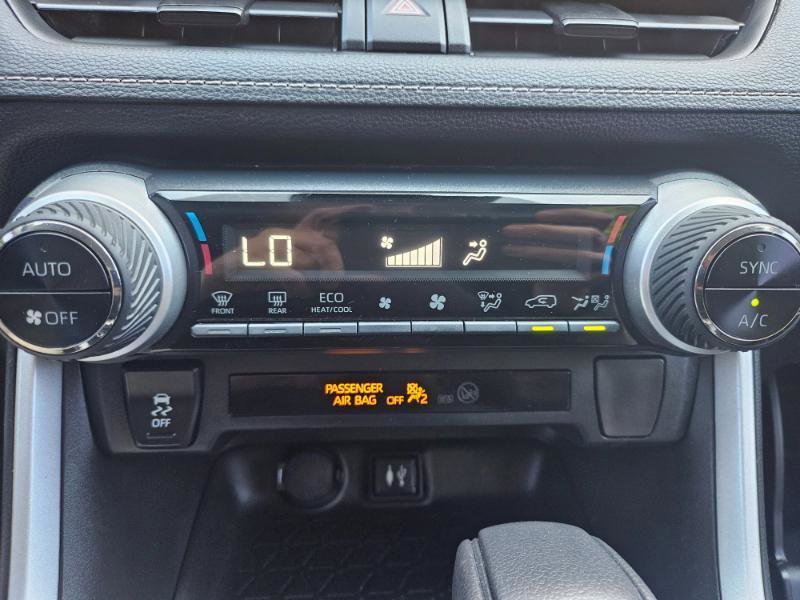 Used 2019 Toyota RAV4 LE image 48