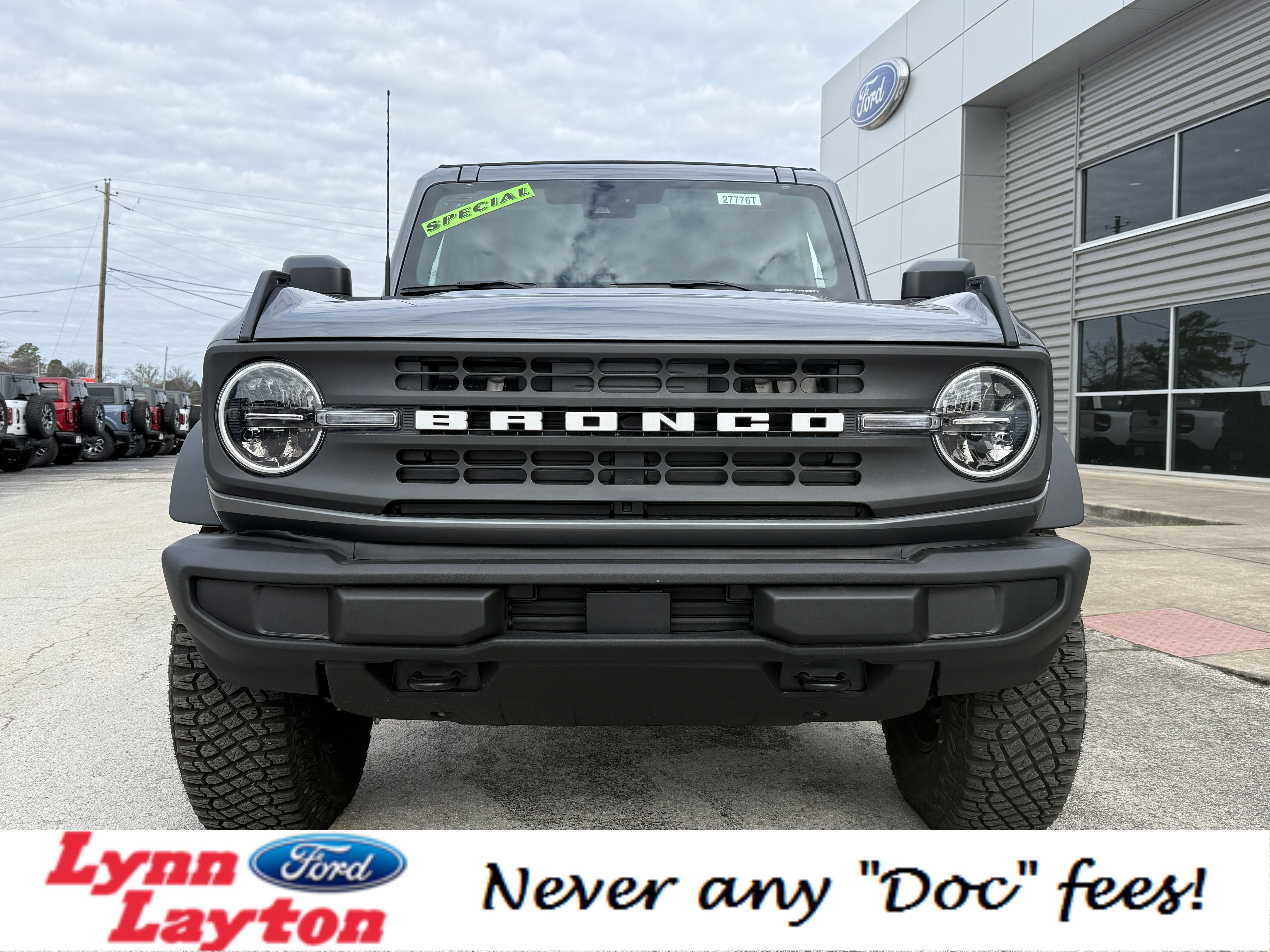 New 2025 Ford Bronco 4-Door image 8