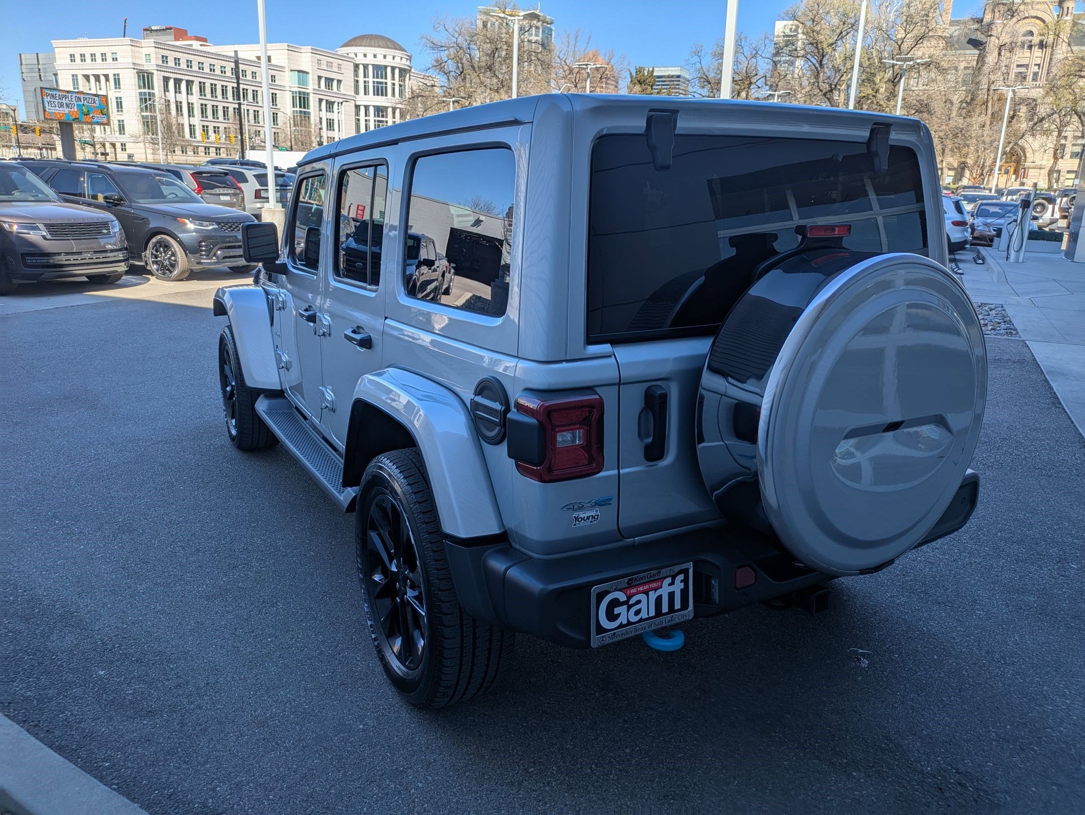 Used 2023 Jeep Wrangler Sahara w/ Cold Weather Group image 5