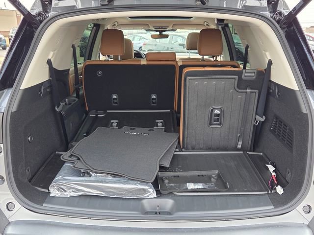 New 2026 Nissan Pathfinder Platinum w/ Cargo Package image 12