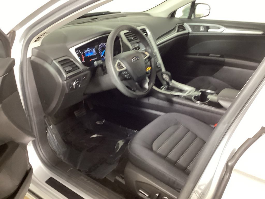 Used 2014 Ford Fusion SE FWD image 28