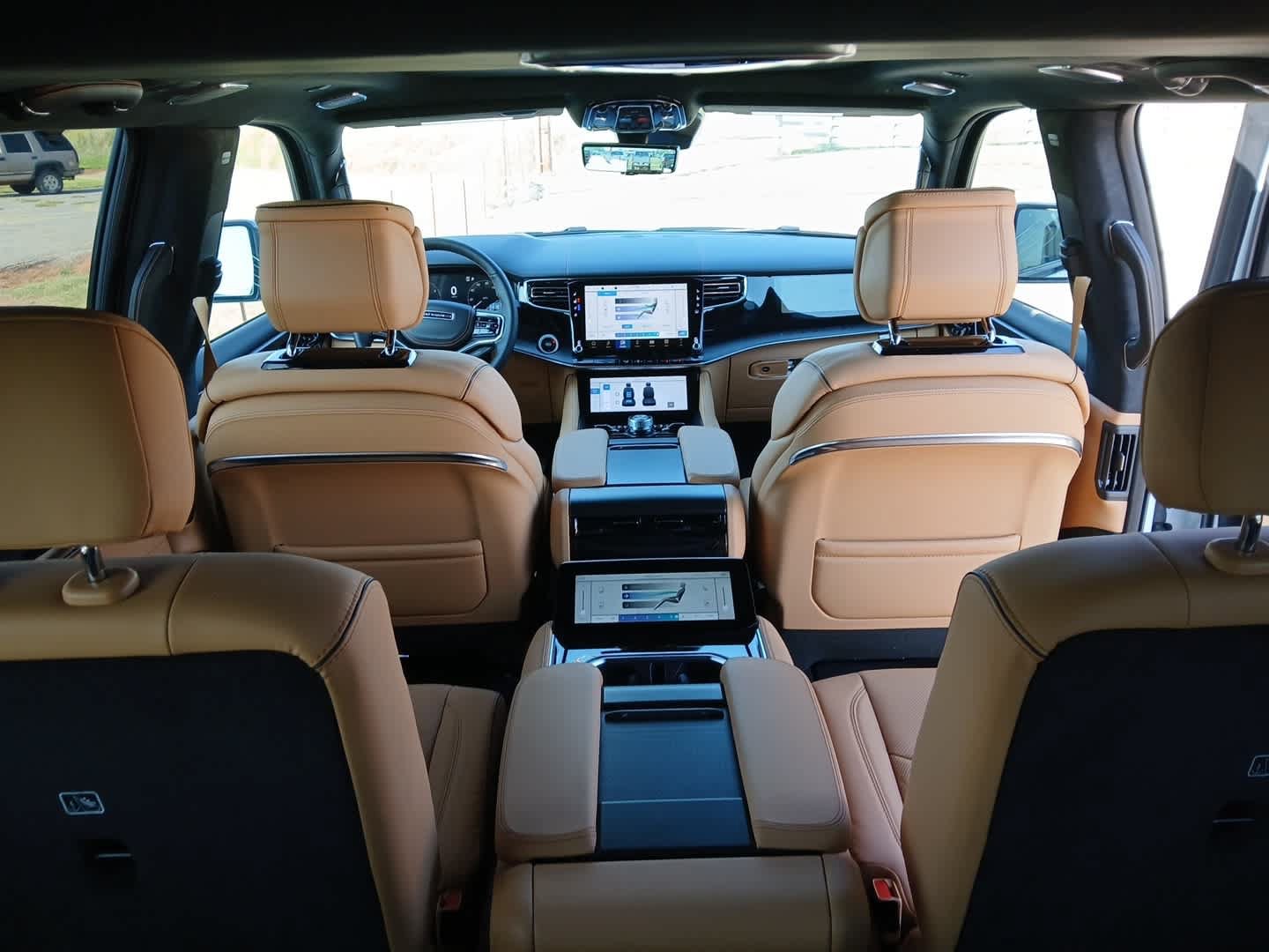 New 2026 Jeep Grand Wagoneer Summit AWD/4WD image 86