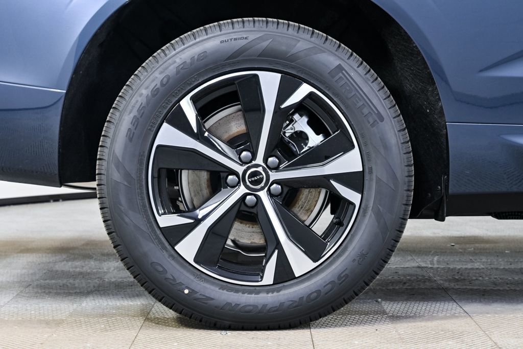 New 2026 Volvo XC60 T8 Core w/ Climate Package PRO image 36