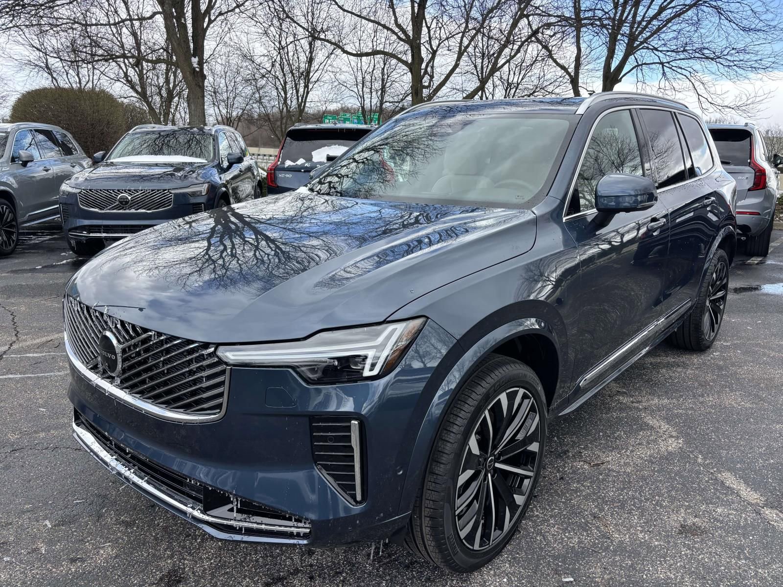 New 2026 Volvo XC90 B5 Plus w/ Protection Package Premier image 1