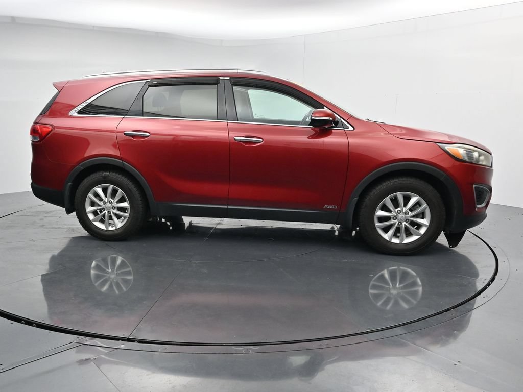 Used 2017 Kia Sorento AWD w/ LX Convenience Package image 9