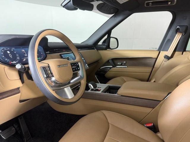 Used 2025 Land Rover Range Rover SE AWD/4WD image 16