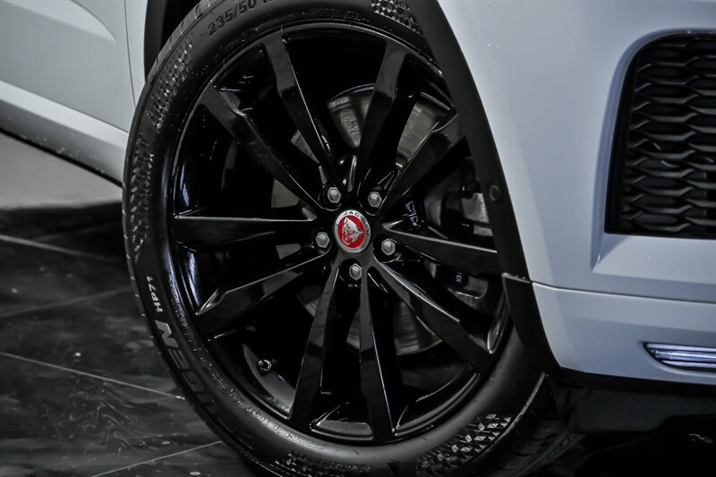 Used 2020 Jaguar E-PACE R-Dynamic SE AWD/4WD image 3