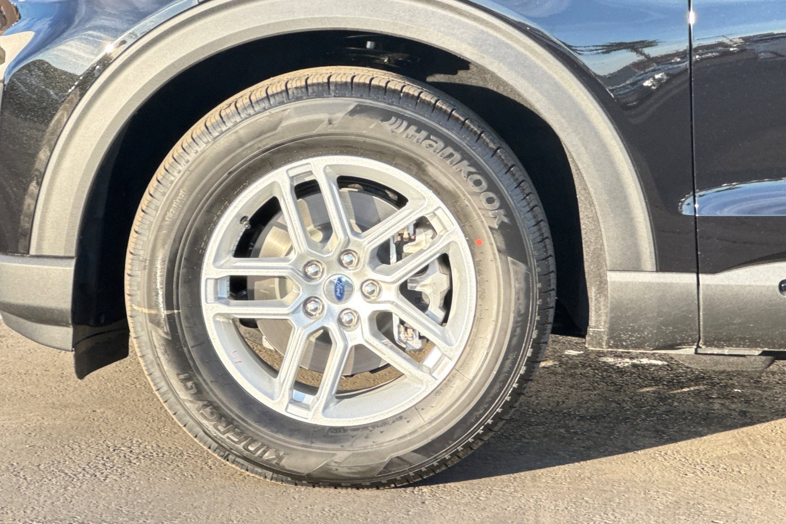 New 2026 Ford Explorer Active w/ Active Comfort Package image 26