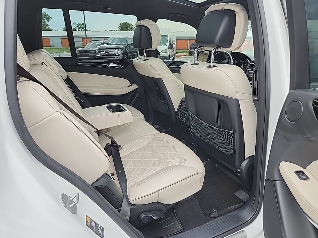 Used 2018 Mercedes-Benz GLS 550 4MATIC image 38