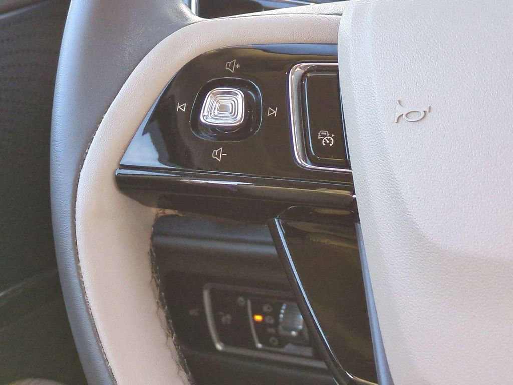 Certified 2023 Lincoln Corsair AWD w/ Equipment Group 101A image 19