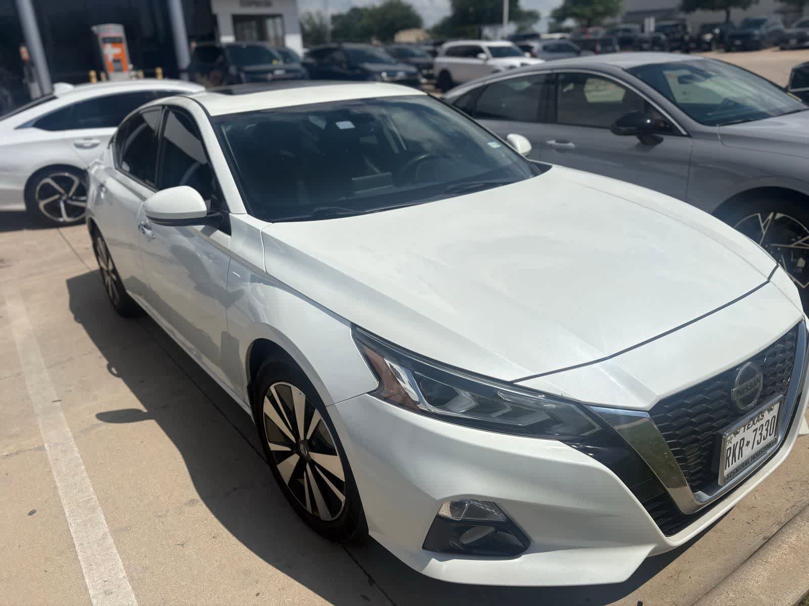 Used 2019 Nissan Altima 2.5 SL FWD image 3