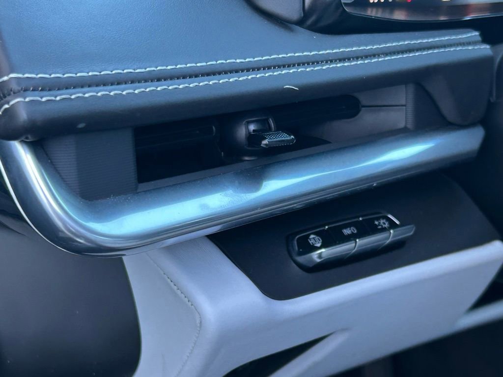 Used 2025 Chevrolet Corvette Stingray Premium Cpe w/ 3LT image 65