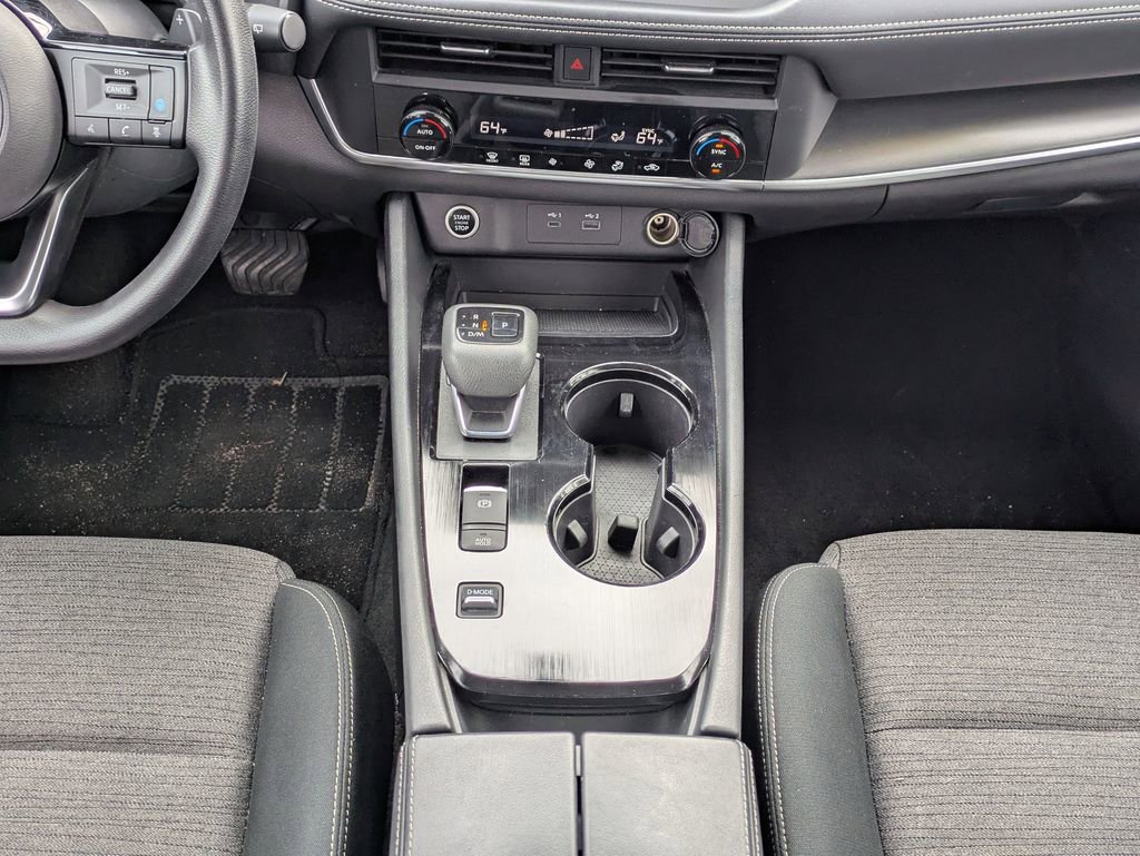 Used 2023 Nissan Rogue SV image 18