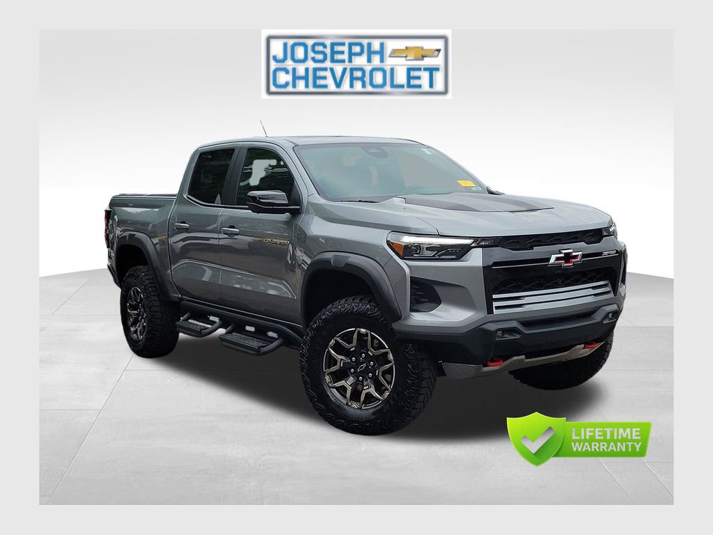 Used 2024 Chevrolet Colorado ZR2 w/ Technology Package AWD/4WD image 1