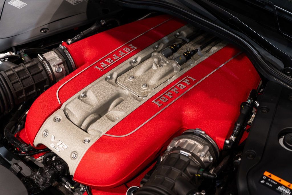 Certified 2022 Ferrari 812 GTS RWD image 19