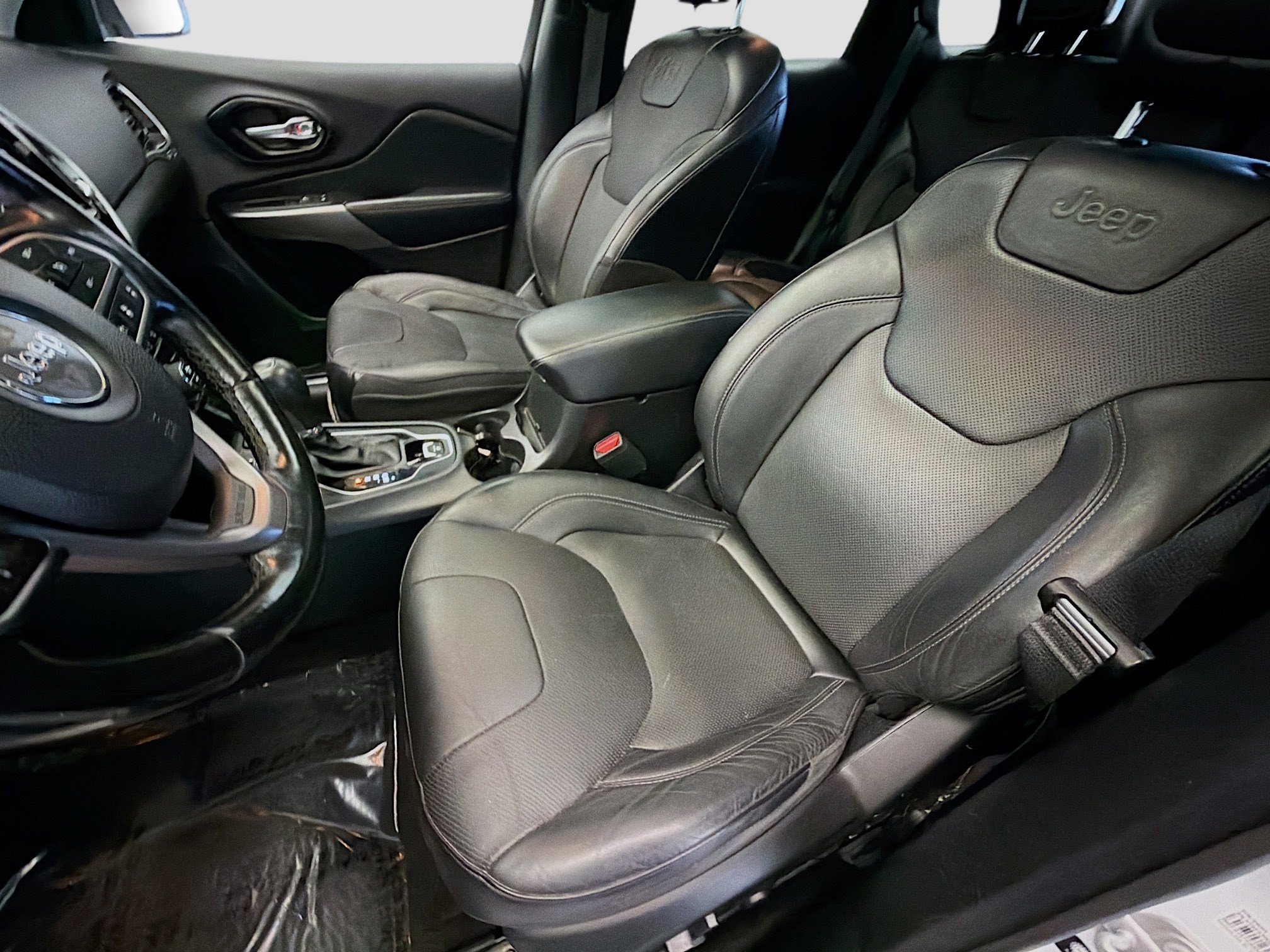 Used 2021 Jeep Cherokee Limited image 10