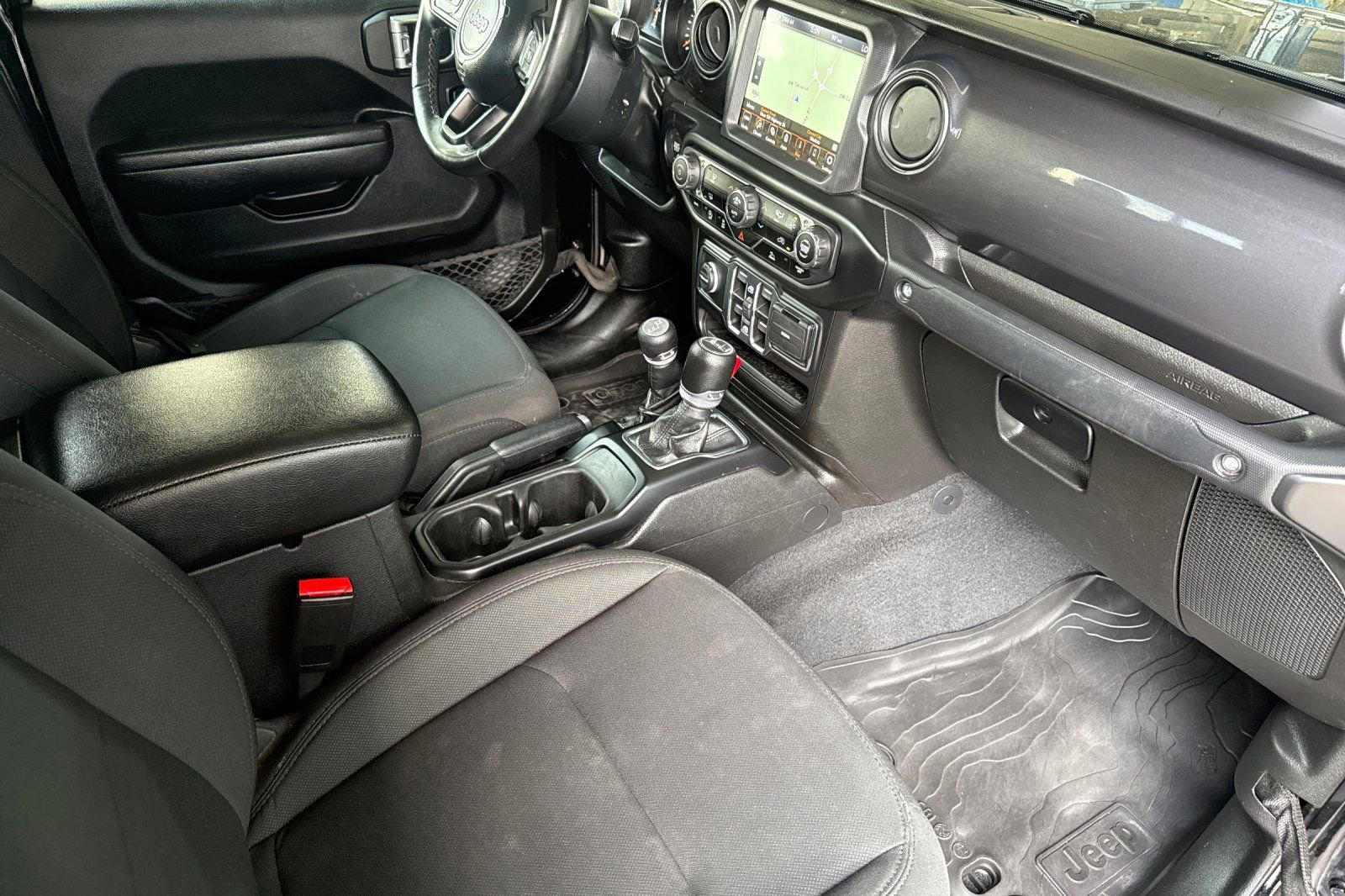 Used 2022 Jeep Gladiator Sport AWD/4WD image 17