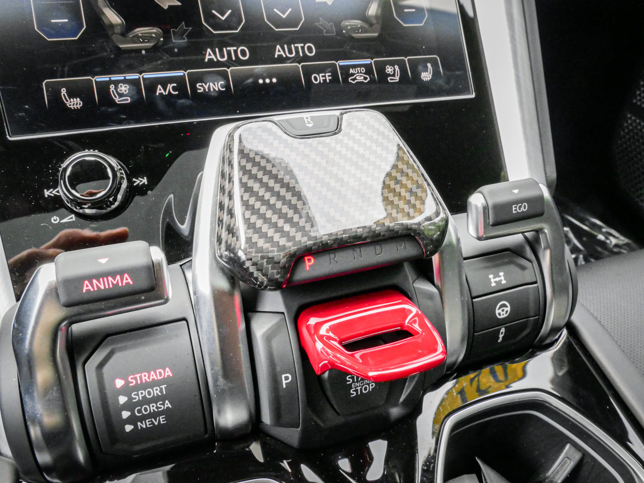 Used 2021 Lamborghini Urus AWD/4WD image 26