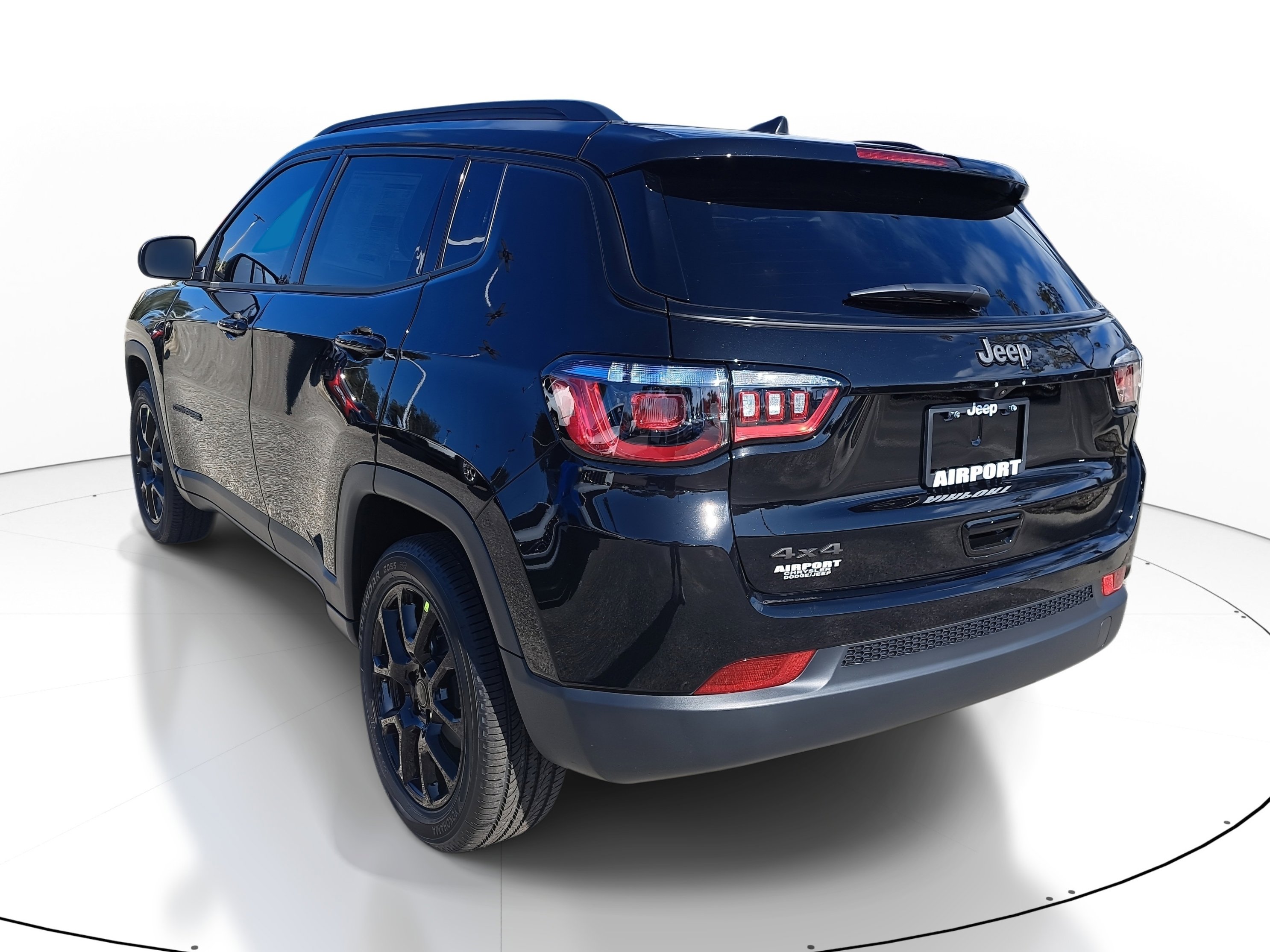 New 2026 Jeep Compass Latitude image 3