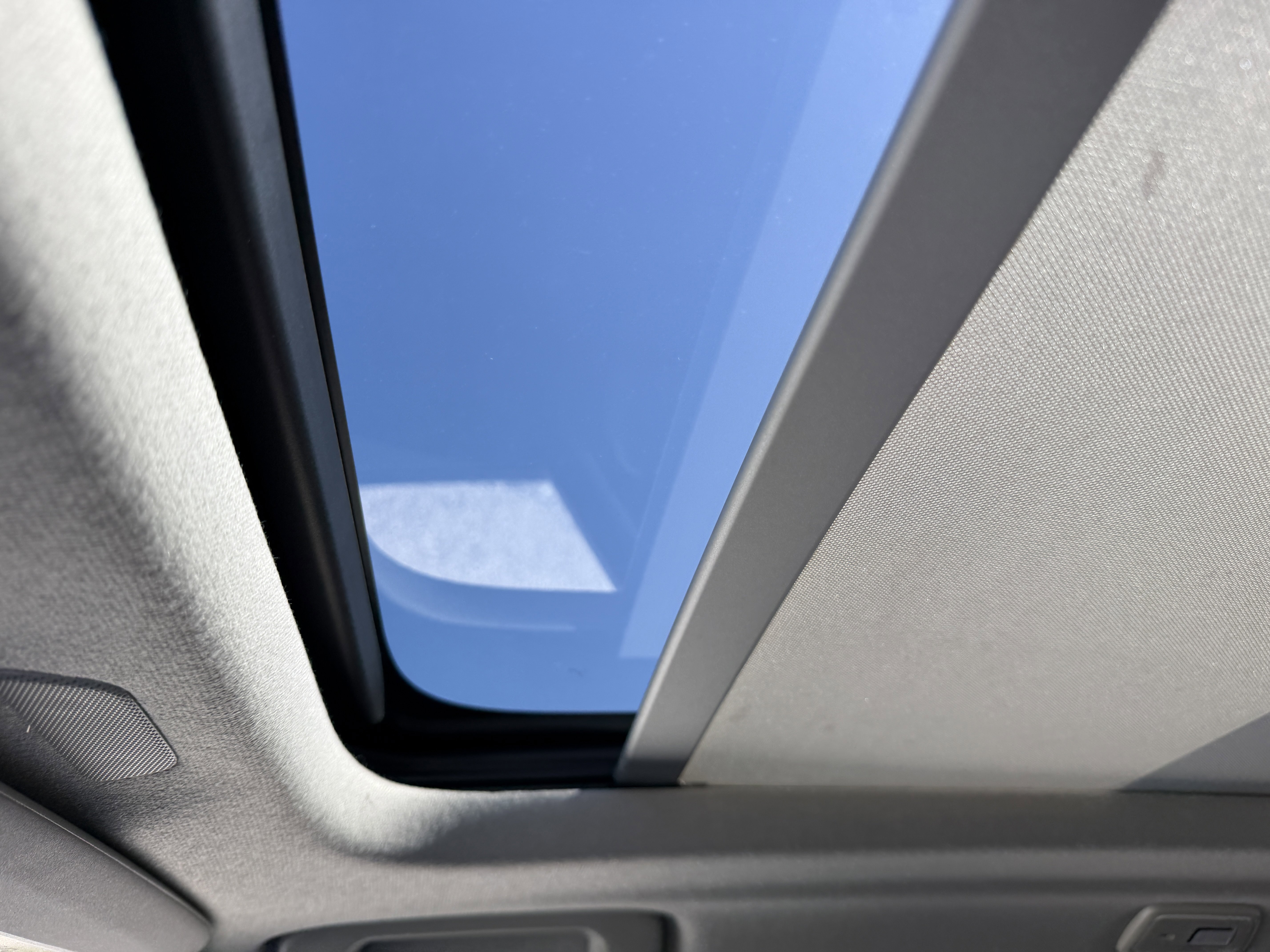 New 2026 Volvo XC40 B5 Core w/ Protection Package image 20