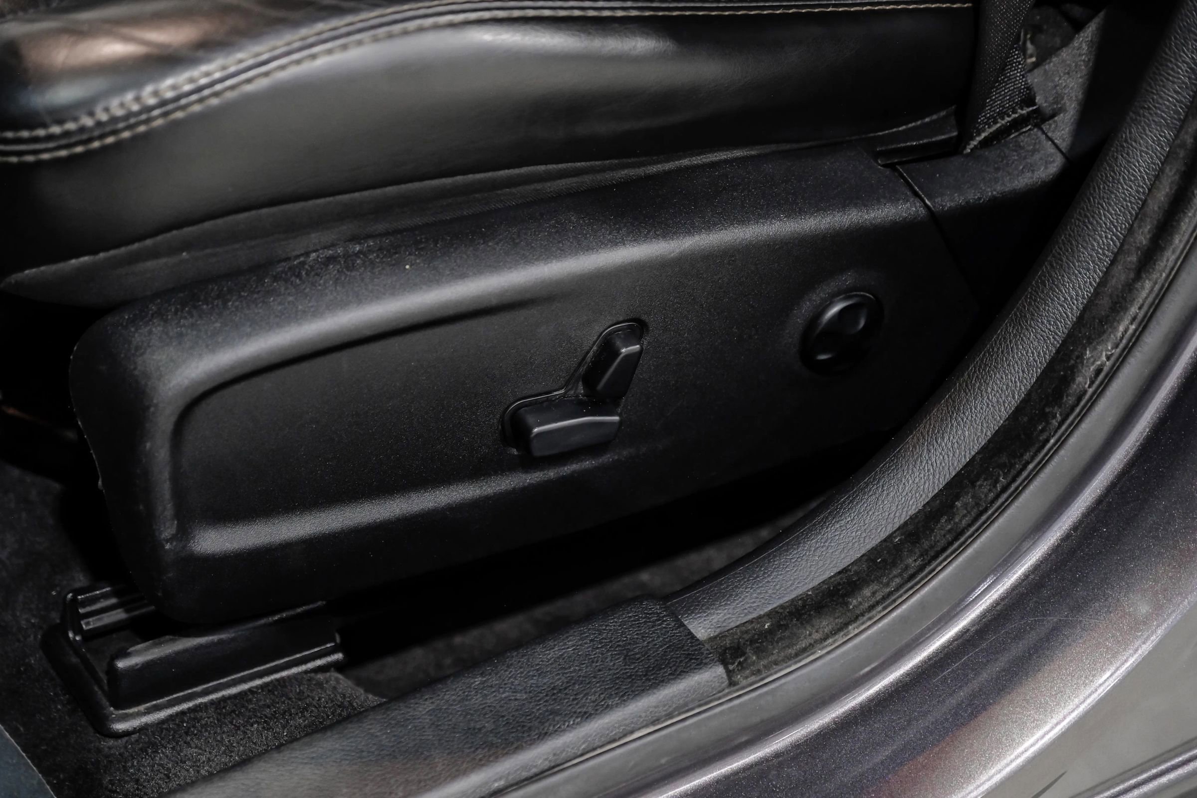 Used 2017 Chrysler 300 S w/ S Model Appearance Package image 42