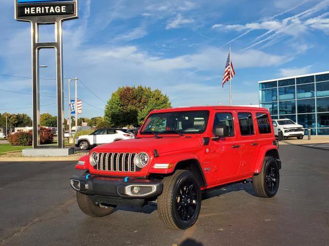 Used 2024 Jeep Wrangler Sahara image 4