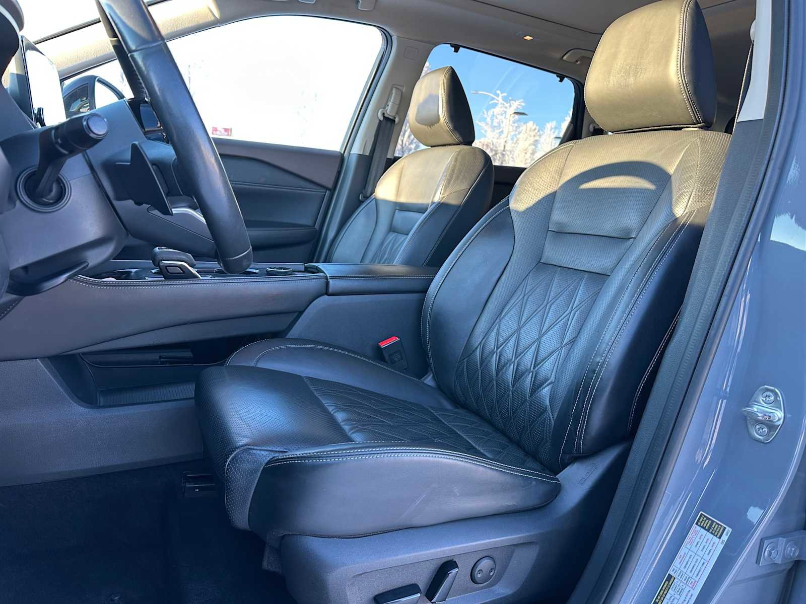 Used 2021 Nissan Rogue Platinum image 21