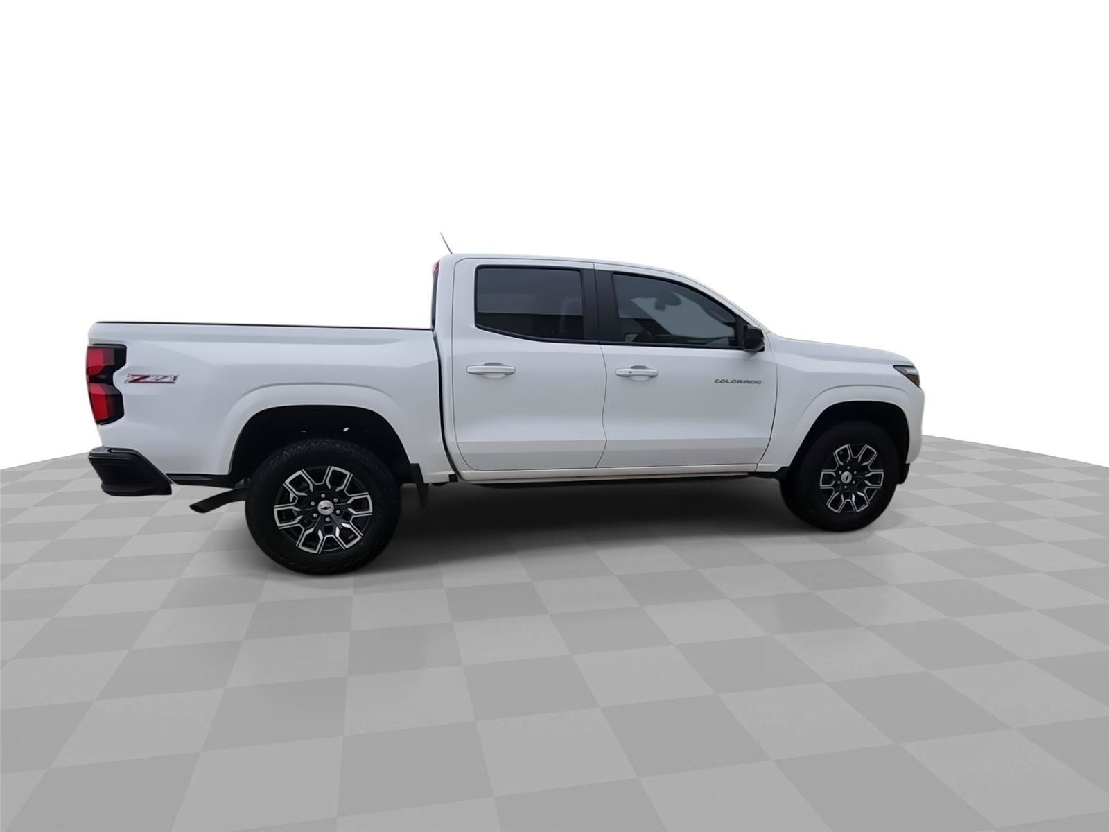 Used 2025 Chevrolet Colorado Z71 AWD/4WD image 9
