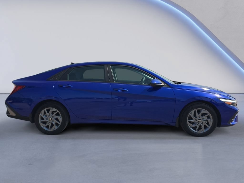 Used 2024 Hyundai Elantra SEL FWD image 7
