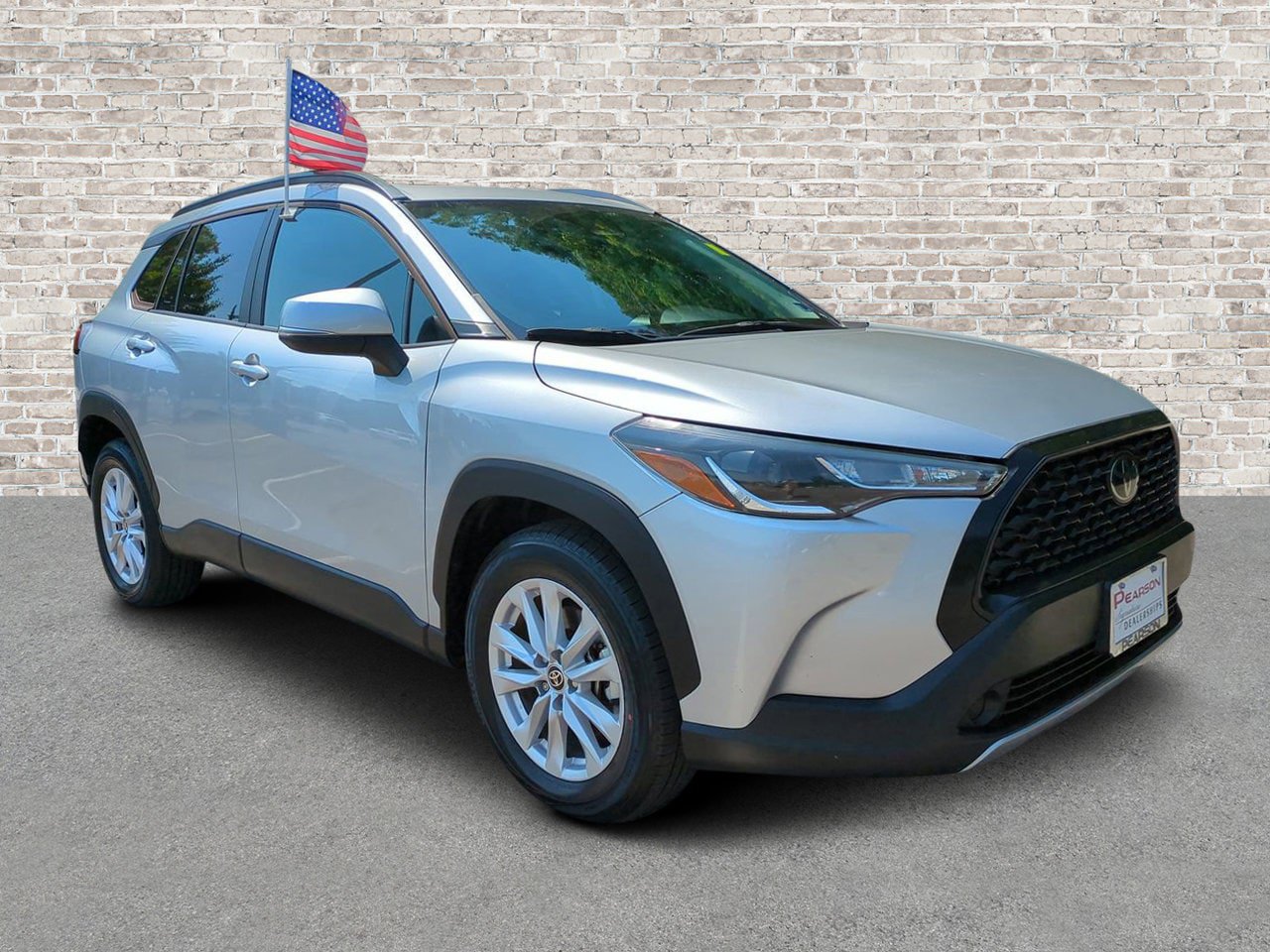 Used 2023 Toyota Corolla Cross LE w/ Moonroof Package FWD image 1