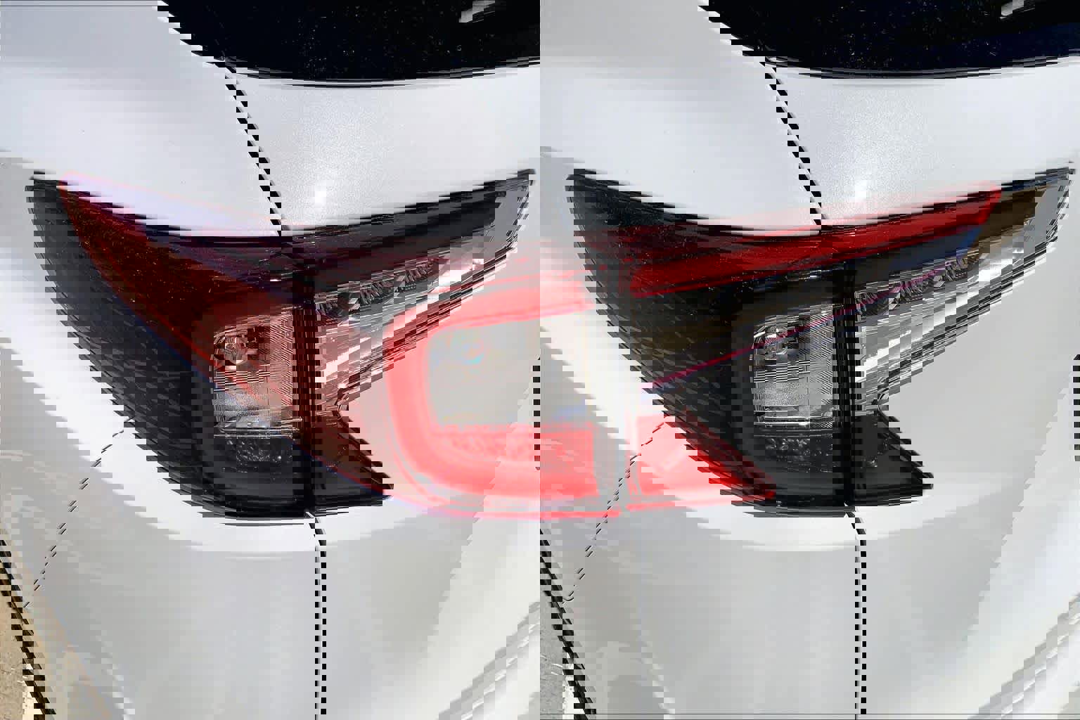 Used 2025 Acura RDX SH-AWD image 28