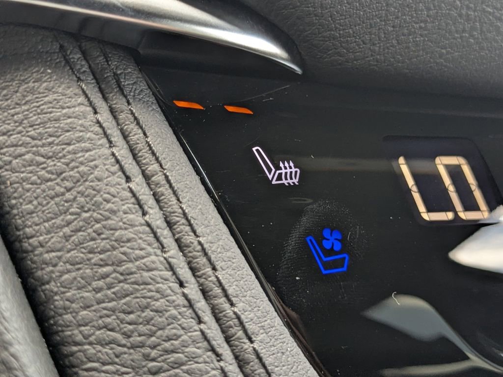 Used 2026 Cadillac XT5 Premium Luxury w/ Driver Assist Package FWD image 22