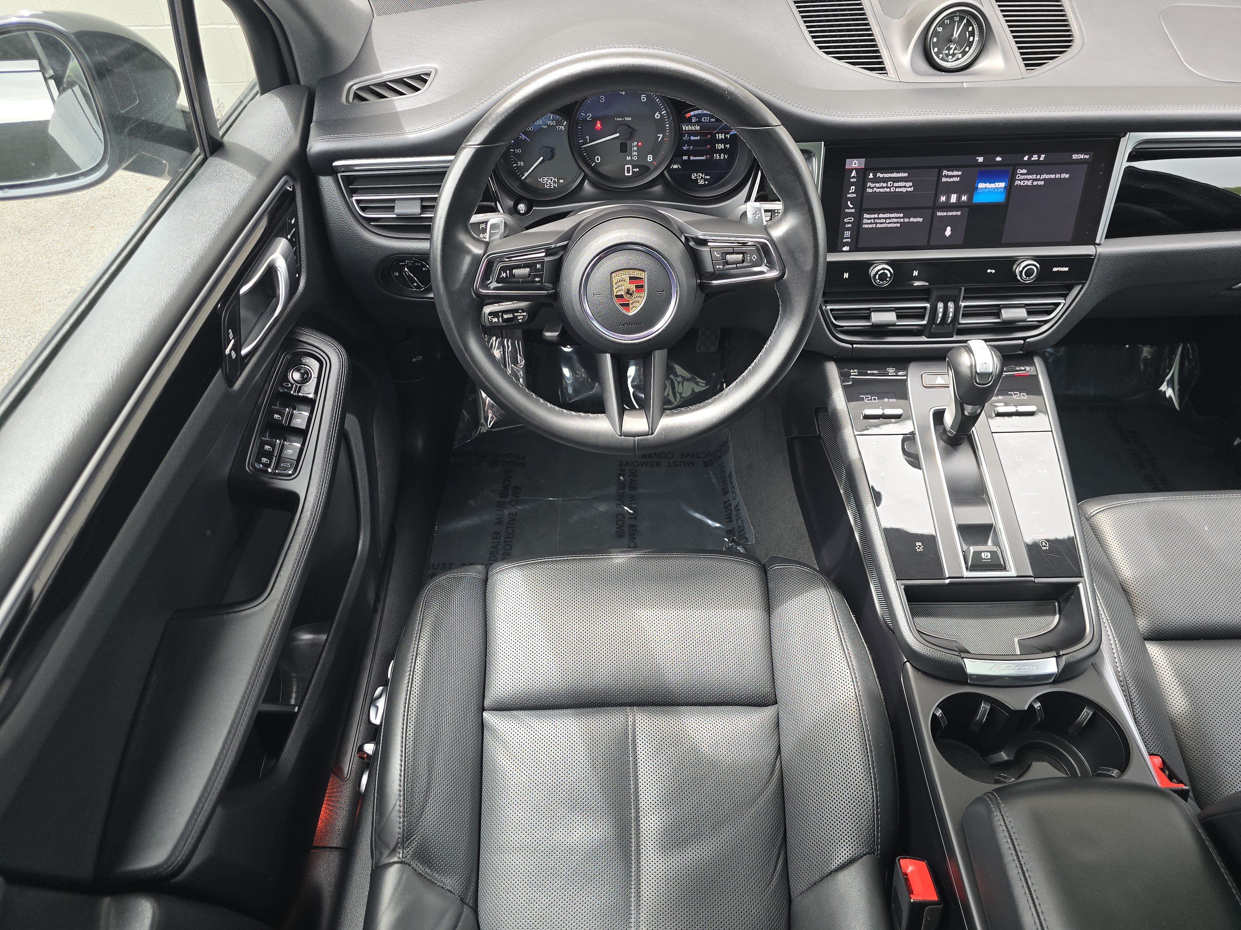 Certified 2023 Porsche Macan AWD/4WD image 22