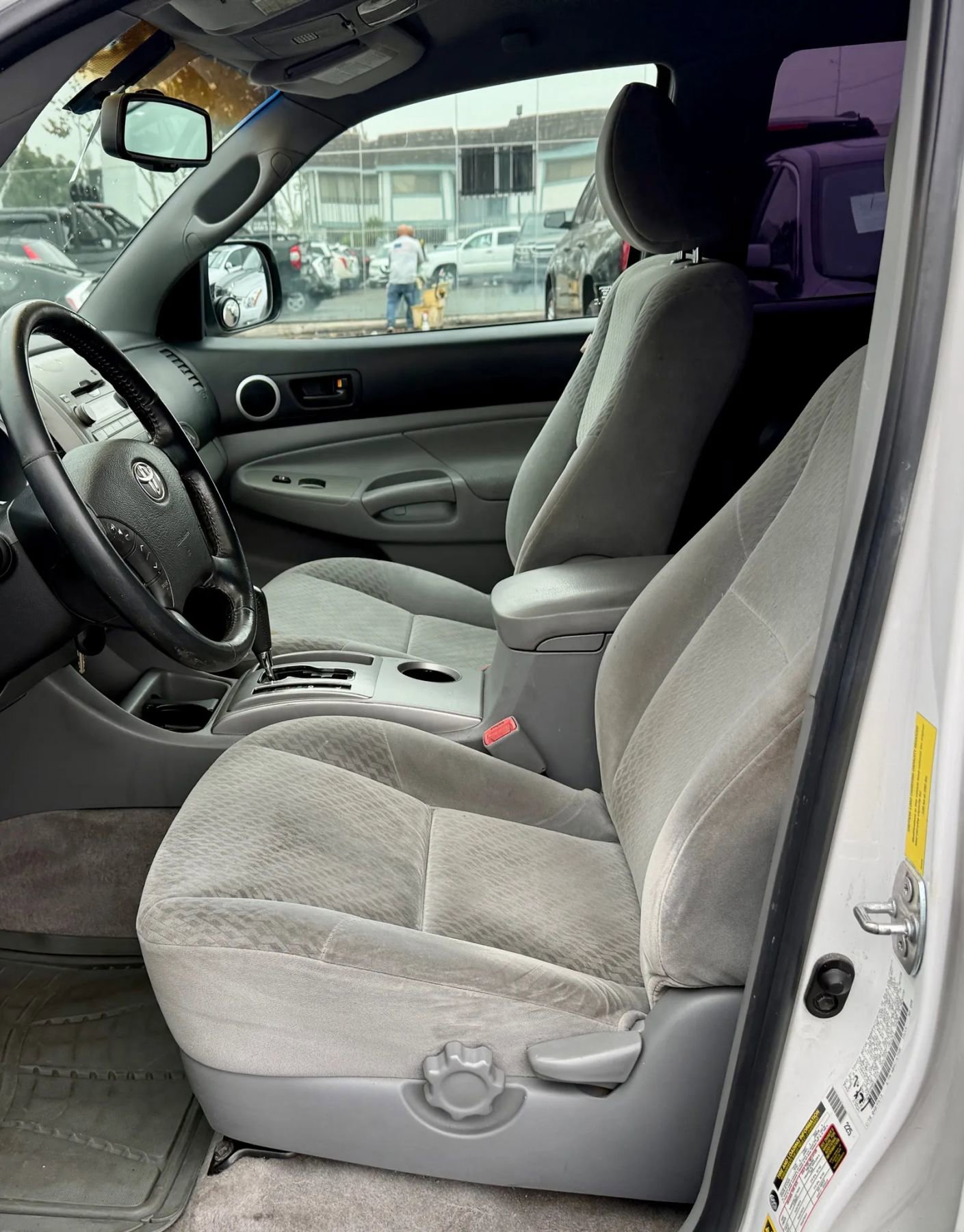 Used 2009 Toyota Tacoma PreRunner image 8