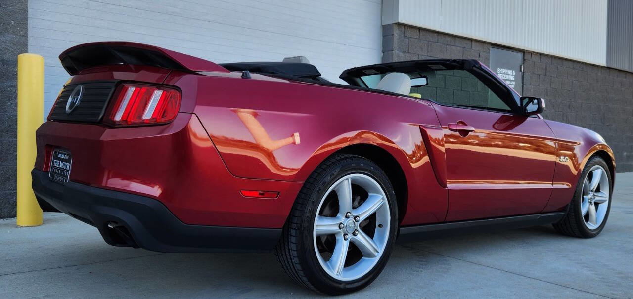 Used 2011 Ford Mustang GT Premium image 4