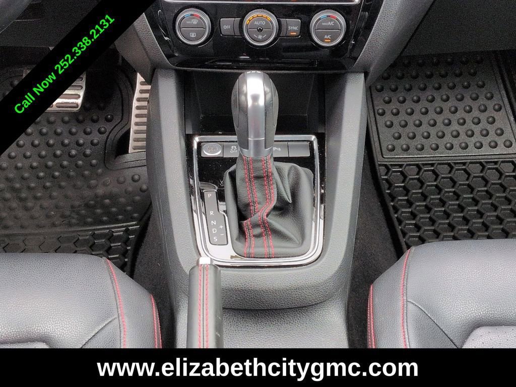 Used 2018 Volkswagen Jetta GLI FWD image 18
