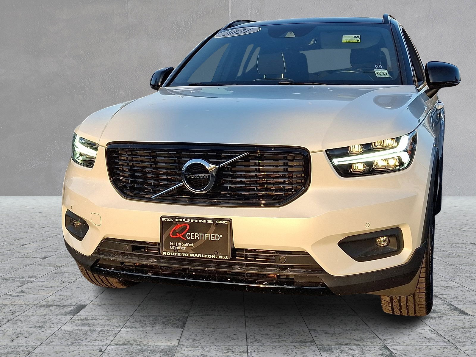 Used 2021 Volvo XC40 T5 R-Design w/ Climate Package image 4