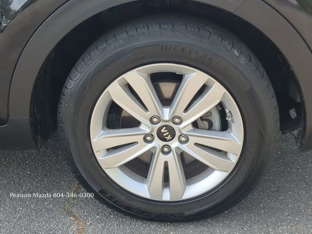 Used 2019 Kia Sportage LX image 11