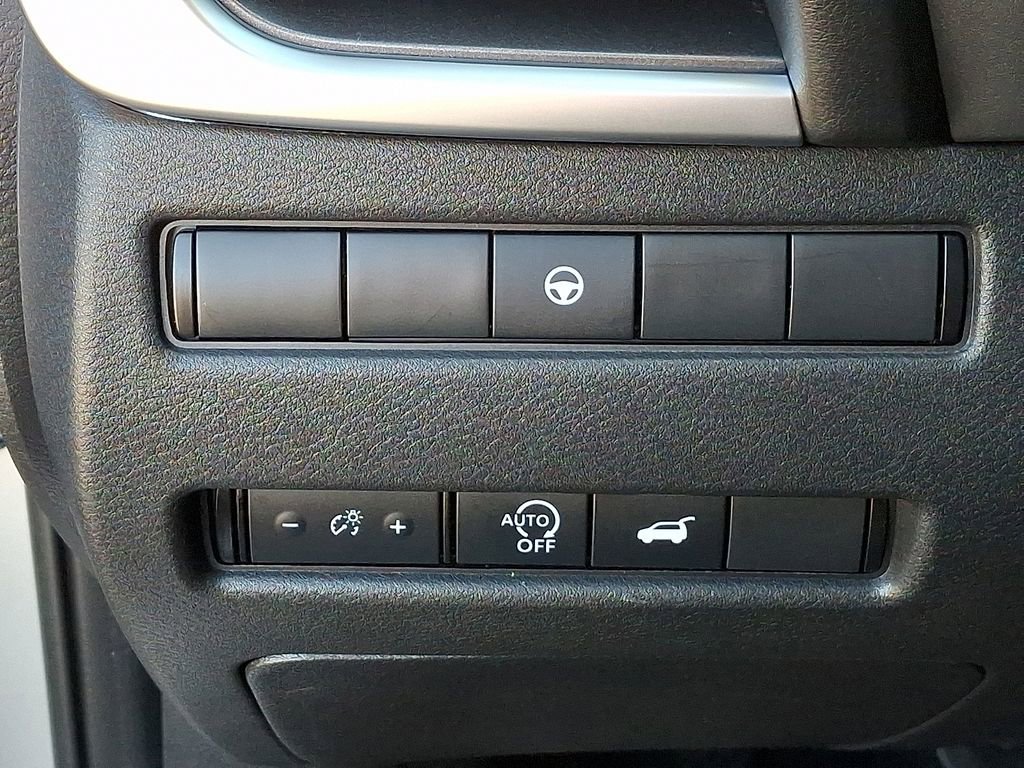 Used 2024 Nissan Rogue SV image 26