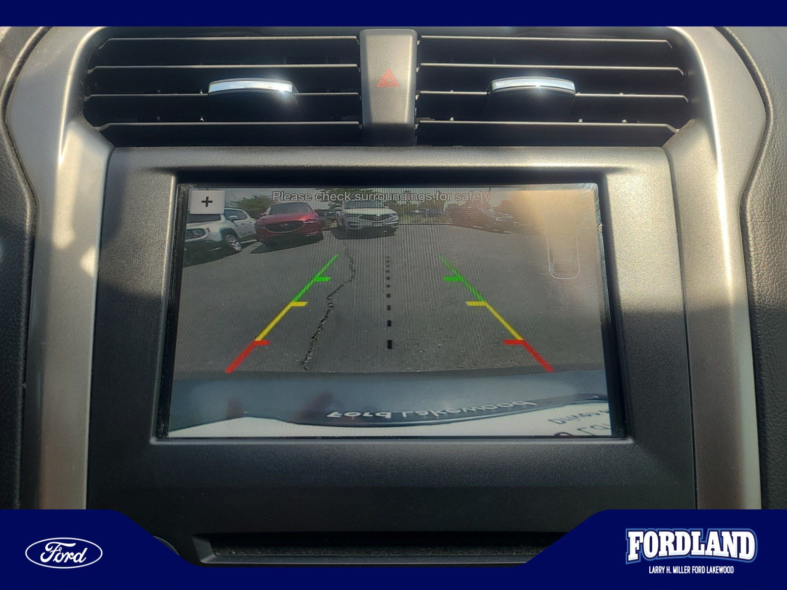 Used 2017 Ford Fusion SE w/ Fusion SE Technology Package FWD image 28