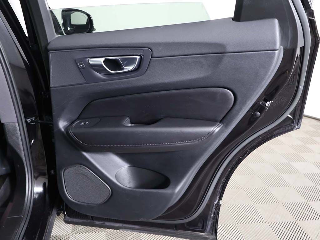 Used 2023 Volvo XC60 B5 Plus w/ Climate Package AWD/4WD image 31