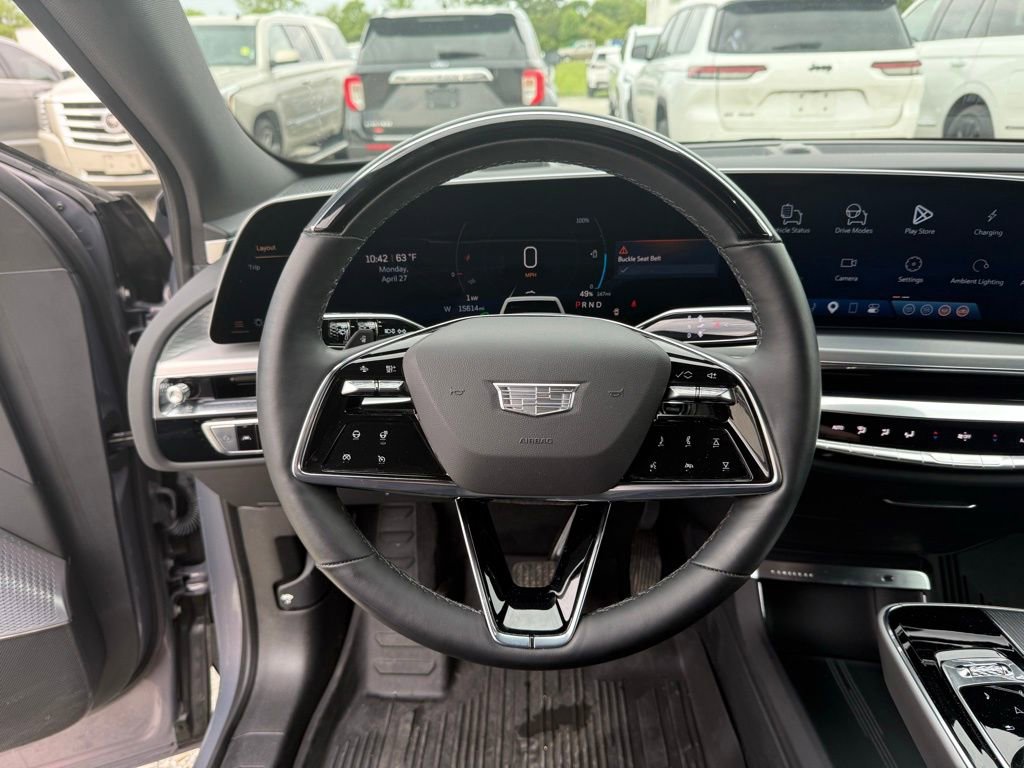 Certified 2025 Cadillac Lyriq Luxury w/ LPO, Floor Liner Package AWD/4WD image 20