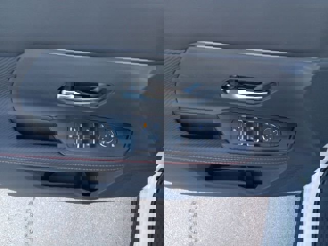 New 2026 Nissan Kicks SR image 27