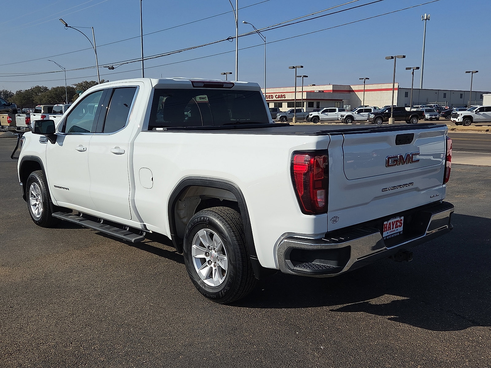 Used 2022 GMC Sierra 1500 SLE image 3