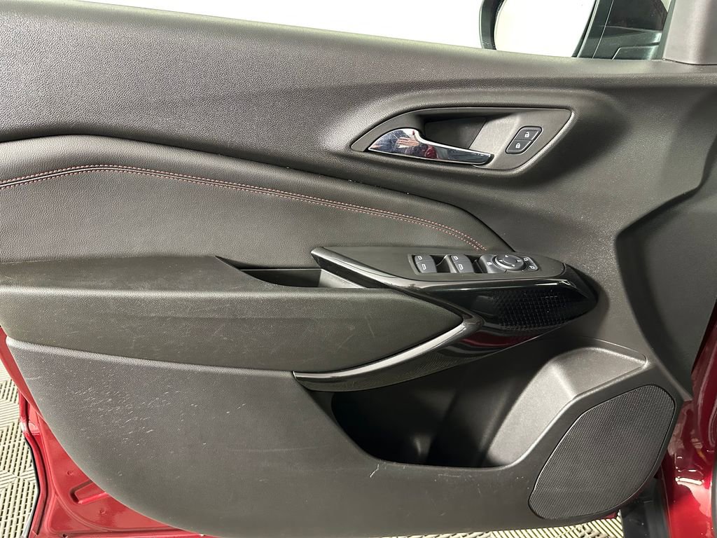 Used 2024 Chevrolet Trax RS w/ Driver Confidence Package image 24